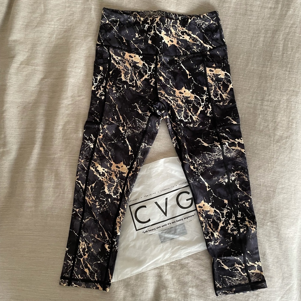 NEW Constantly Varied Gear (CVG) Capri leggings